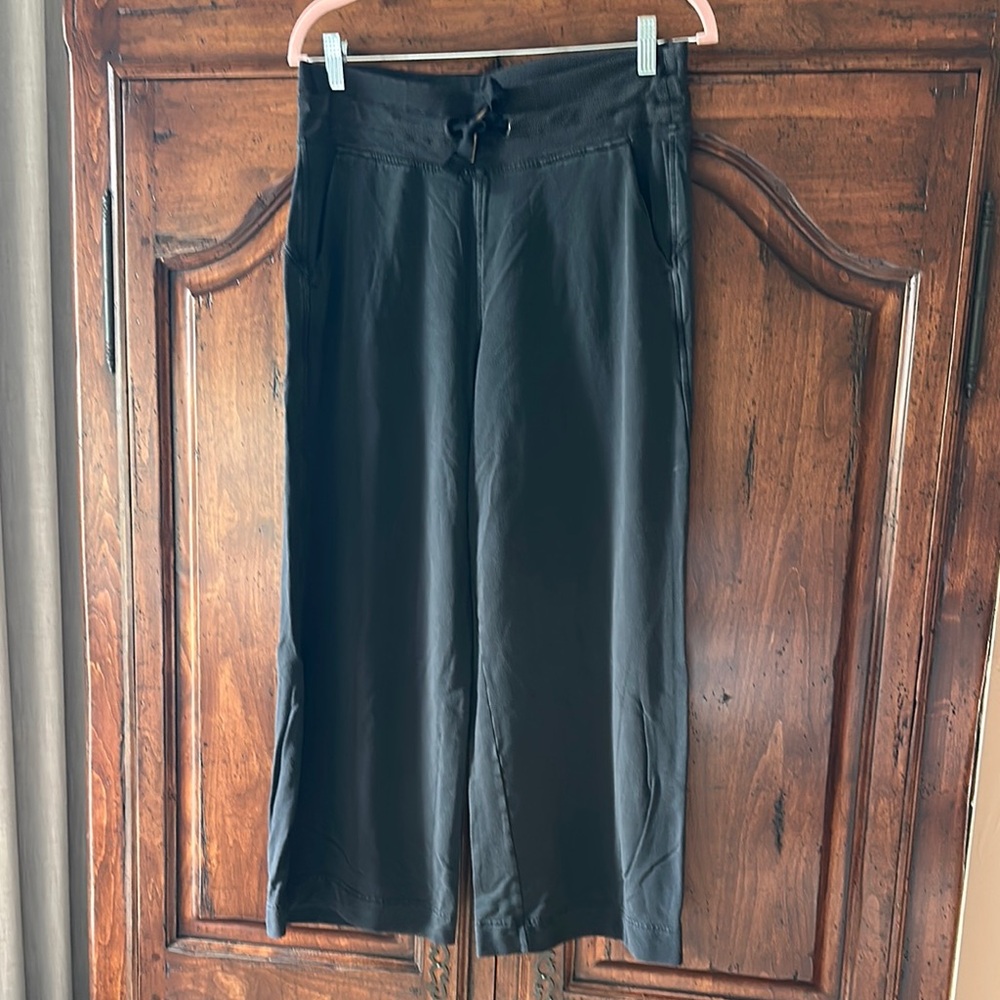 Black Wide Leg Pull-On Pants